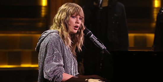 Taylor performs “New Year’s Day” on The Tonight Show Starring Jimmy Fallon