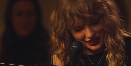 Taylor performs “New Year’s Day” in TGIT on ABC
