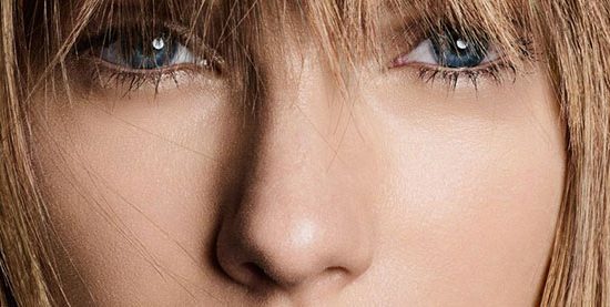Taylor Covers the April Issue of Elle Magazine