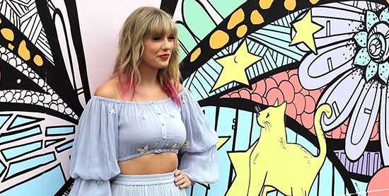 Taylor makes appearance at Nashville mural