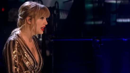 Taylor Performs “Lover” on Strictly Come Dancing
