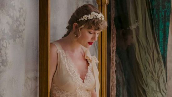 Taylor Releases ‘willow’ Music Video