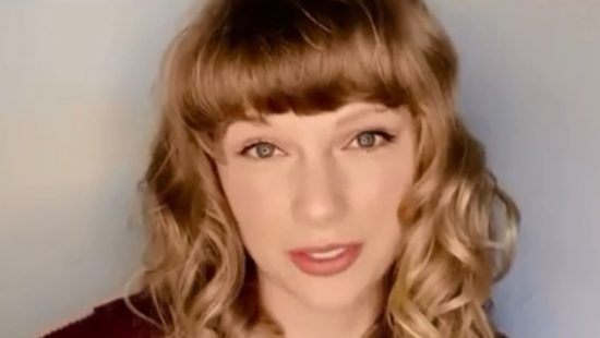 Taylor Appears On New Year’s Rockin’ Eve