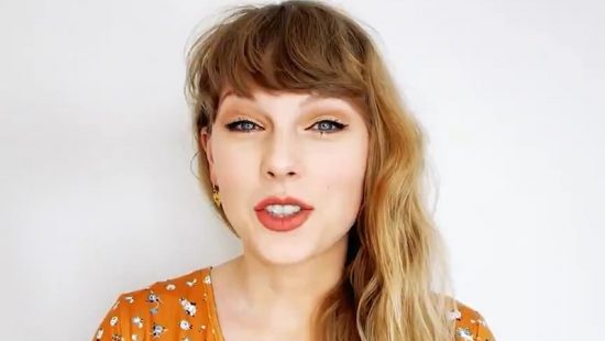 Taylor Gives Sneak Peek at ‘Fearless (Taylor’s Version)’ Song