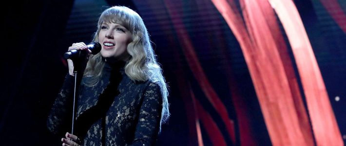 Taylor Attends the 36th Annual Rock & Roll Hall Of Fame Induction Ceremony